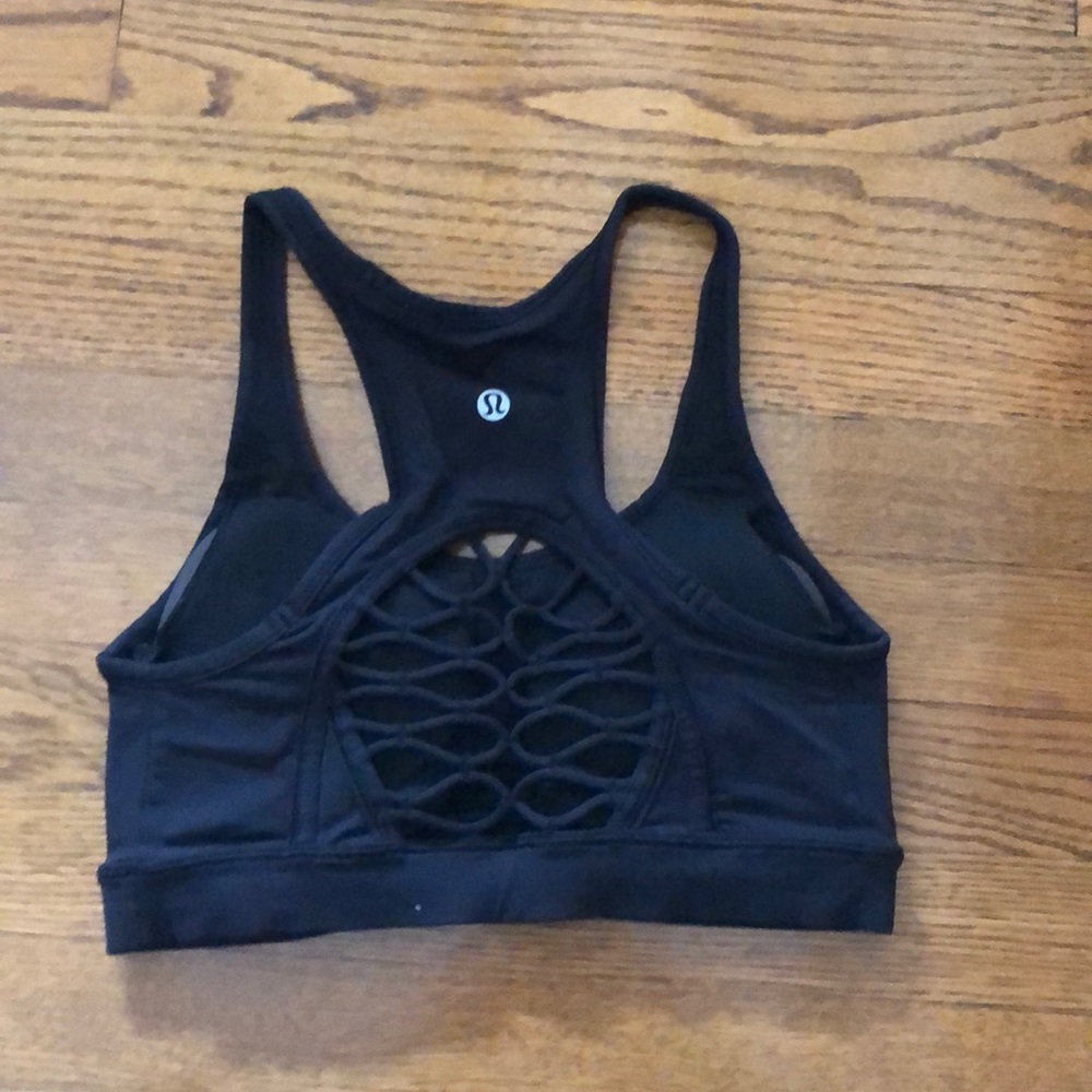 Lululemon sports bra